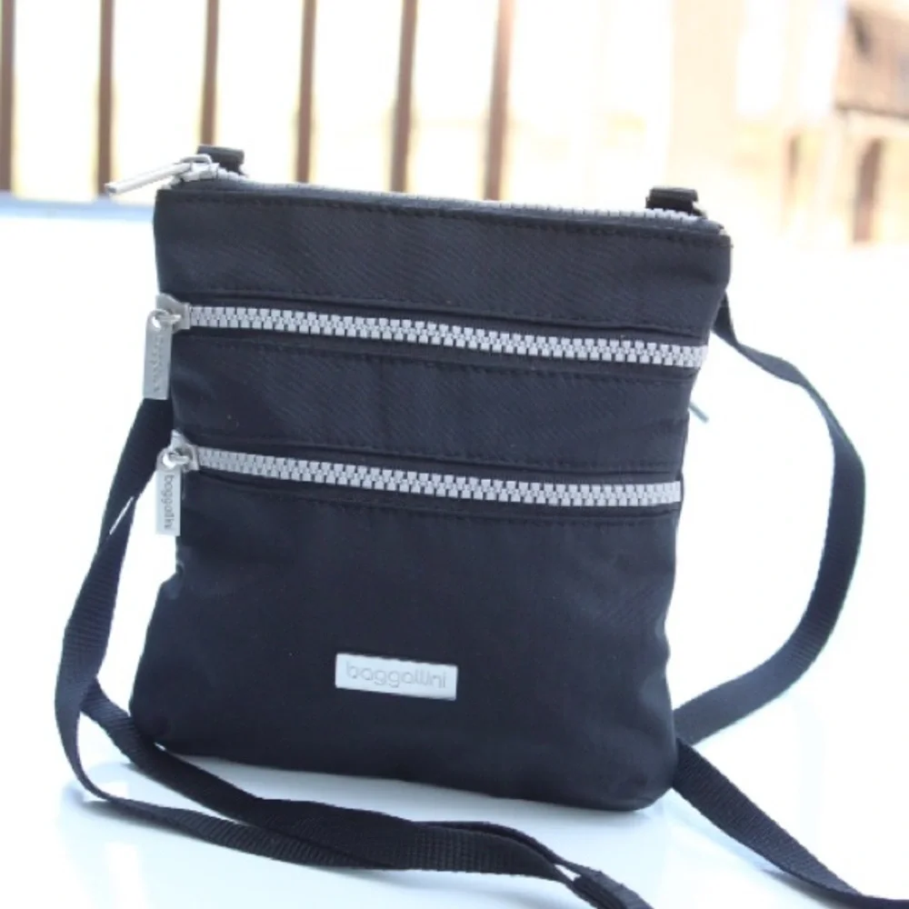 Baggallini triple zip cross body bag